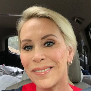 Meet your Posher, Deborah